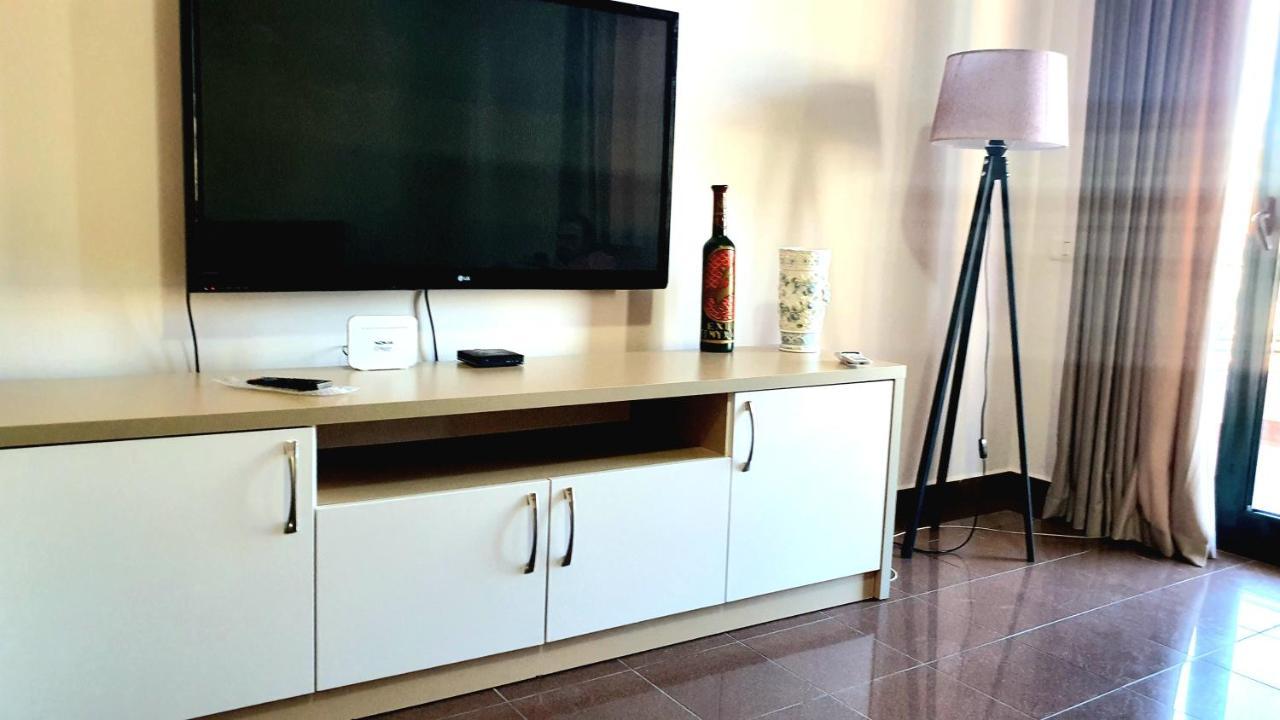Star Apartment Тирана Экстерьер фото