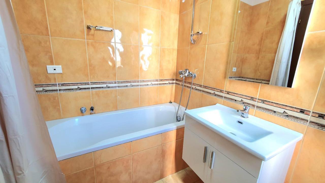 Star Apartment Тирана Экстерьер фото