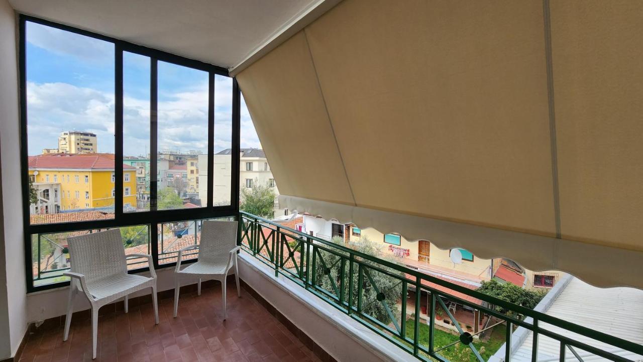 Star Apartment Тирана Экстерьер фото